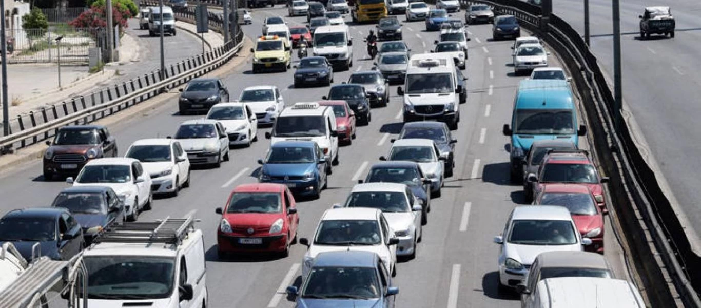 «Ραβασάκια» της εφορίας σε εκατοντάδες χιλιάδες ιδιοκτήτες ΙΧ για παλιές απλήρωτες υποχρεώσεις